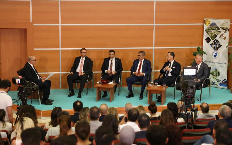 Anadolu Sigorta Kobi ve Öğrencilerle Buluştu