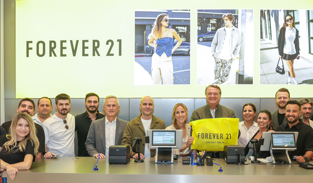 Forever 21, Türkiye’deki   İlk Mağazasını Vadistanbul’da Açtı