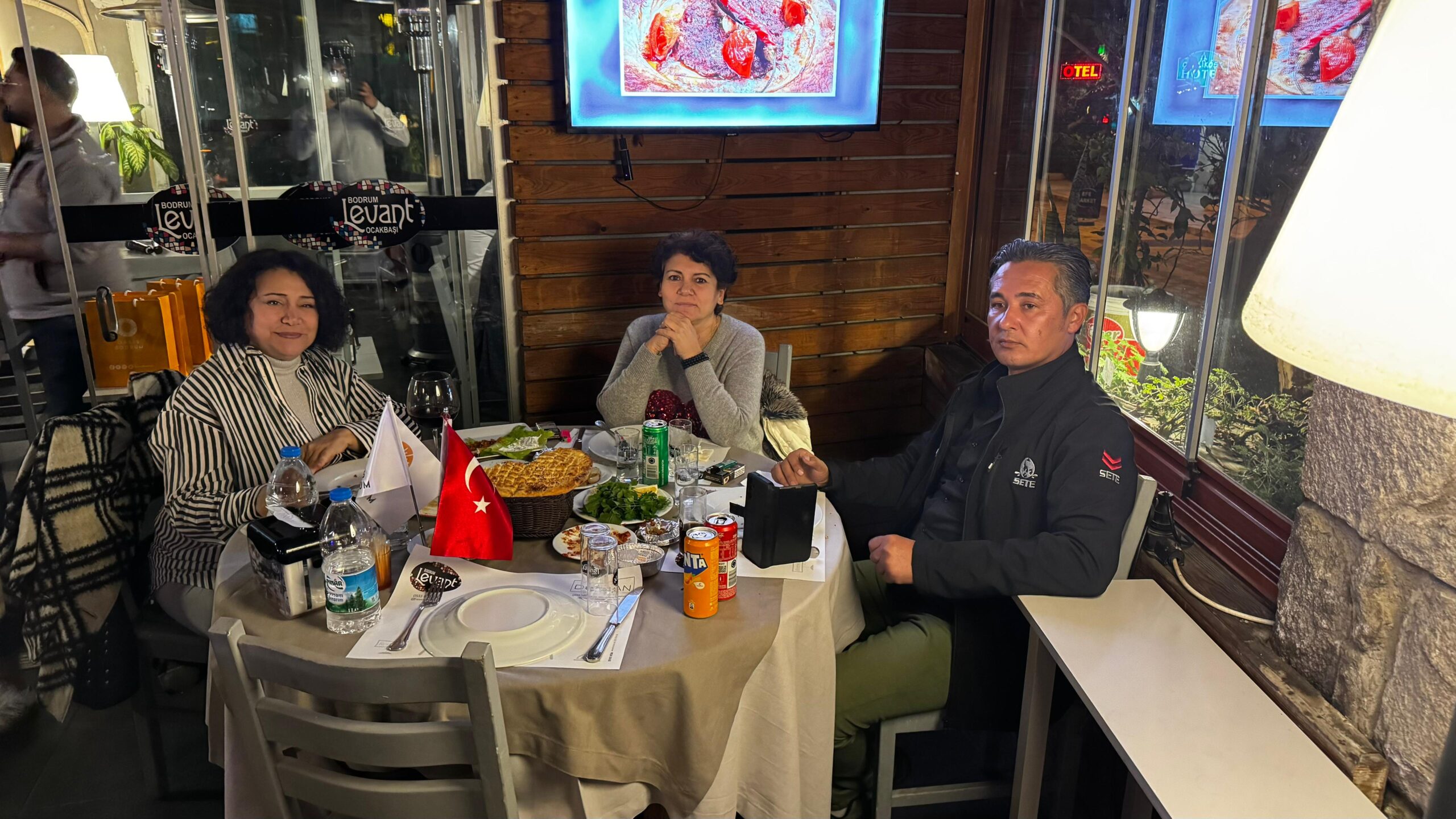 Basın Mensupları Geleneksel Oasis Bodrum AVM Yılbaşı Yemeğinde Buluştu