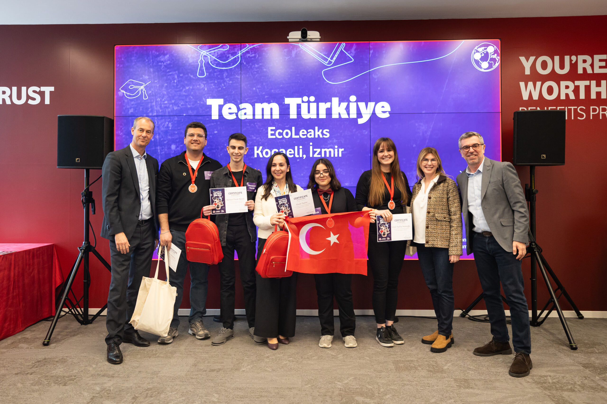 Uluslararası Hackathon’un Ödül Töreni Bükreş’te Yapıldı
