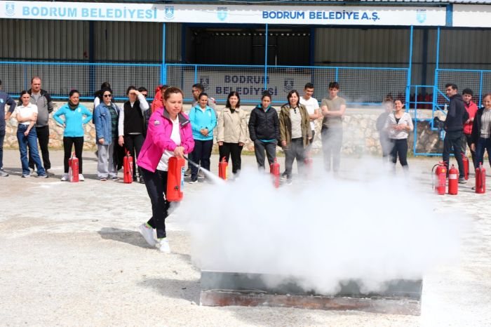 Belediye, Yangın Eğitimi Programlarını Sürdürüyor