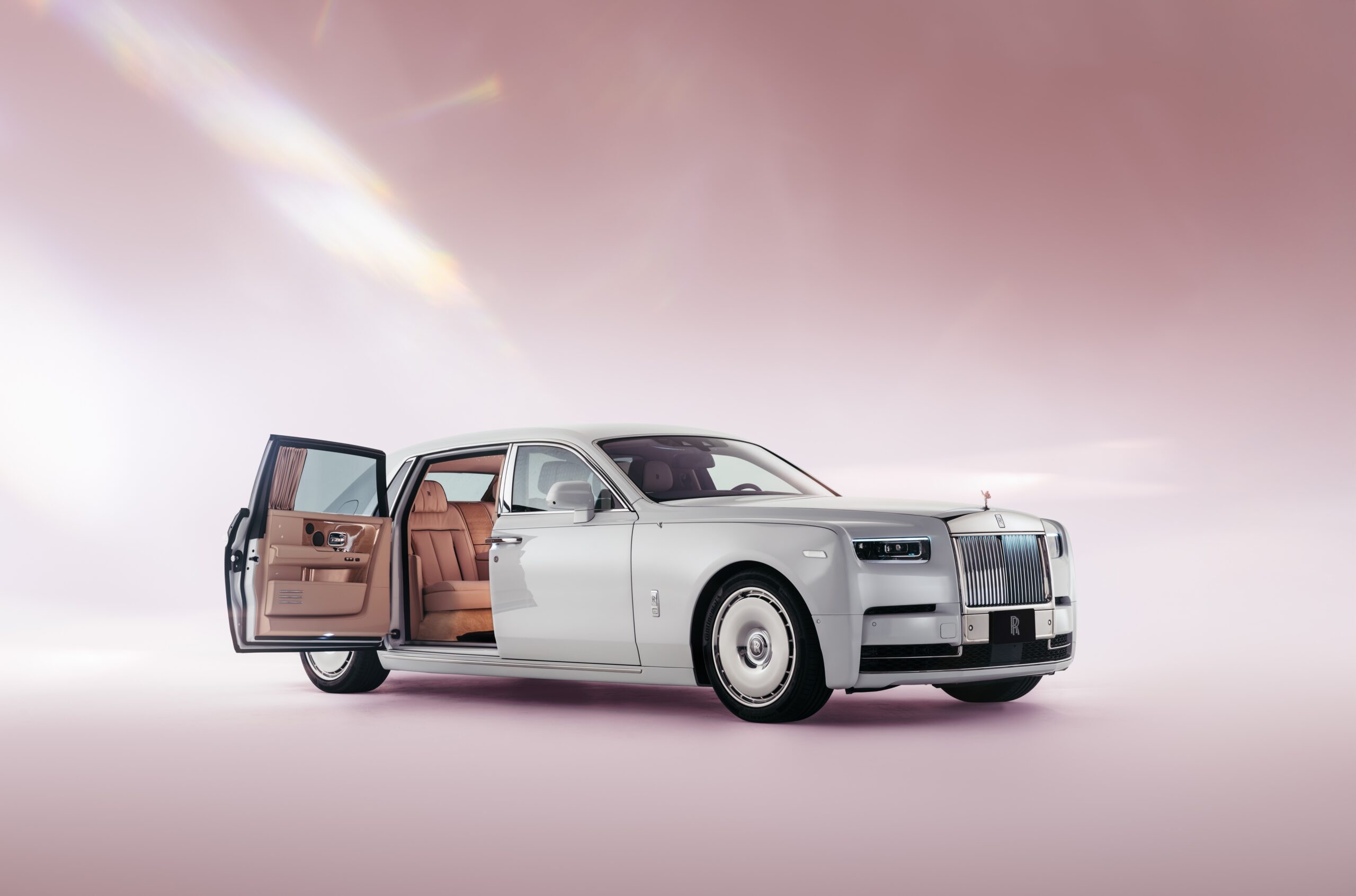 Anın Güzelliği: Rolls-Royce Phantom “Cherry Blossom”