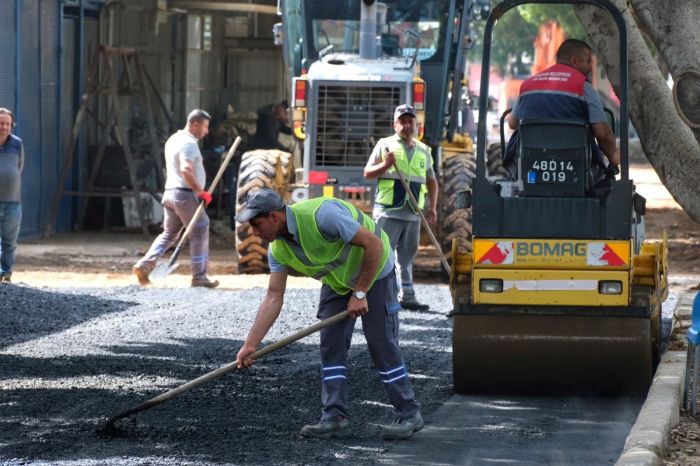 Asfalt Çalışmaları Devam Ediyor