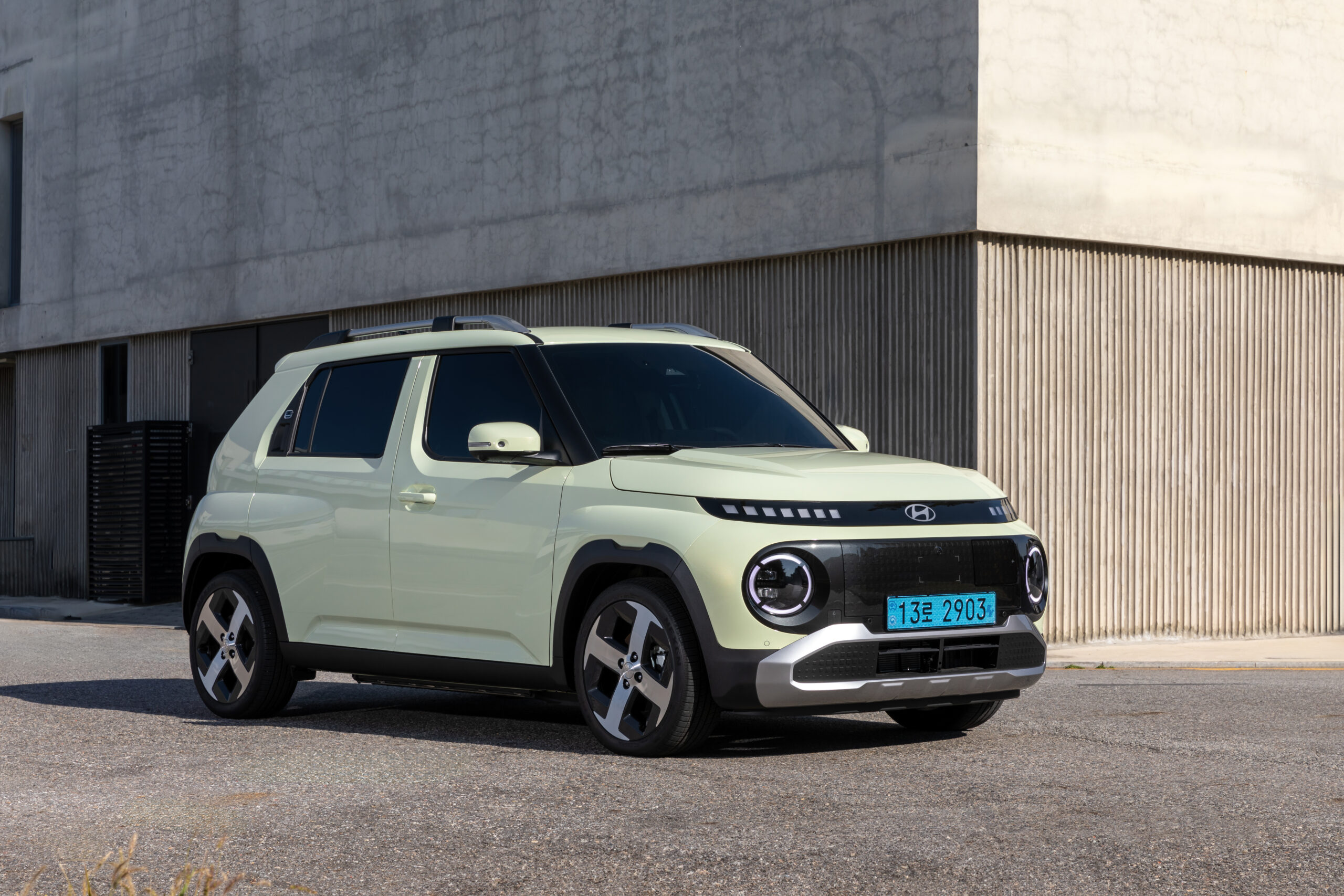 Yılın Elektrikli Otomobiline Geri Sayım:   Hyundai INSTER.