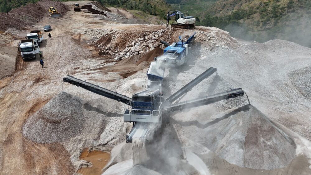 Büyükşehir Hem Çevreyi Hem De Bütçesini Koruyor