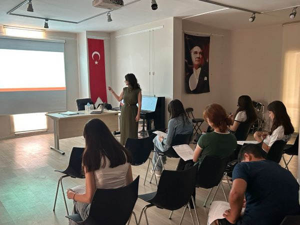 Belediyenin “Psikoeğitim Seminerleri” Liseler ile Devam Etti