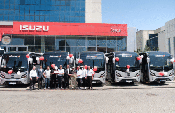 Anadolu Isuzu’dan Mesnevi Turizm’e Özel Üretim Grand Toro Teslimatı