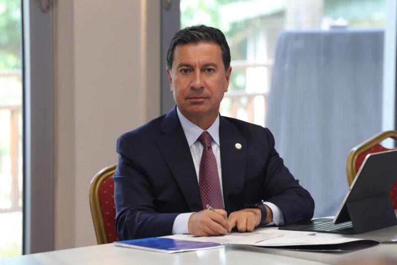 Başkan Aras’tan Basın Özgürlüğü İçin Mücadele Günü Mesajı