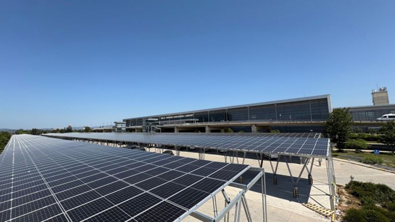 Milas-Bodrum Havalimanı’nda güneş enerjisi santrali kurulumu tamamlandı