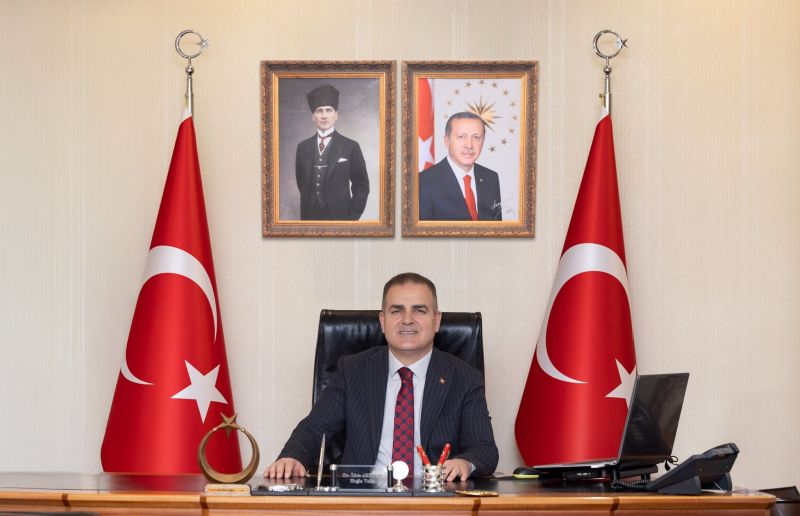 Vali Dr. İdris Akbıyık’ın 24 Kasım Öğretmenler Günü Mesajı