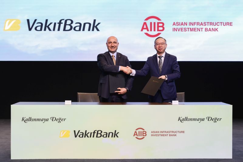 VakıfBank’tan deprem bölgesi ve yeşil dönüşüm için 300 milyon dolarlık finansman